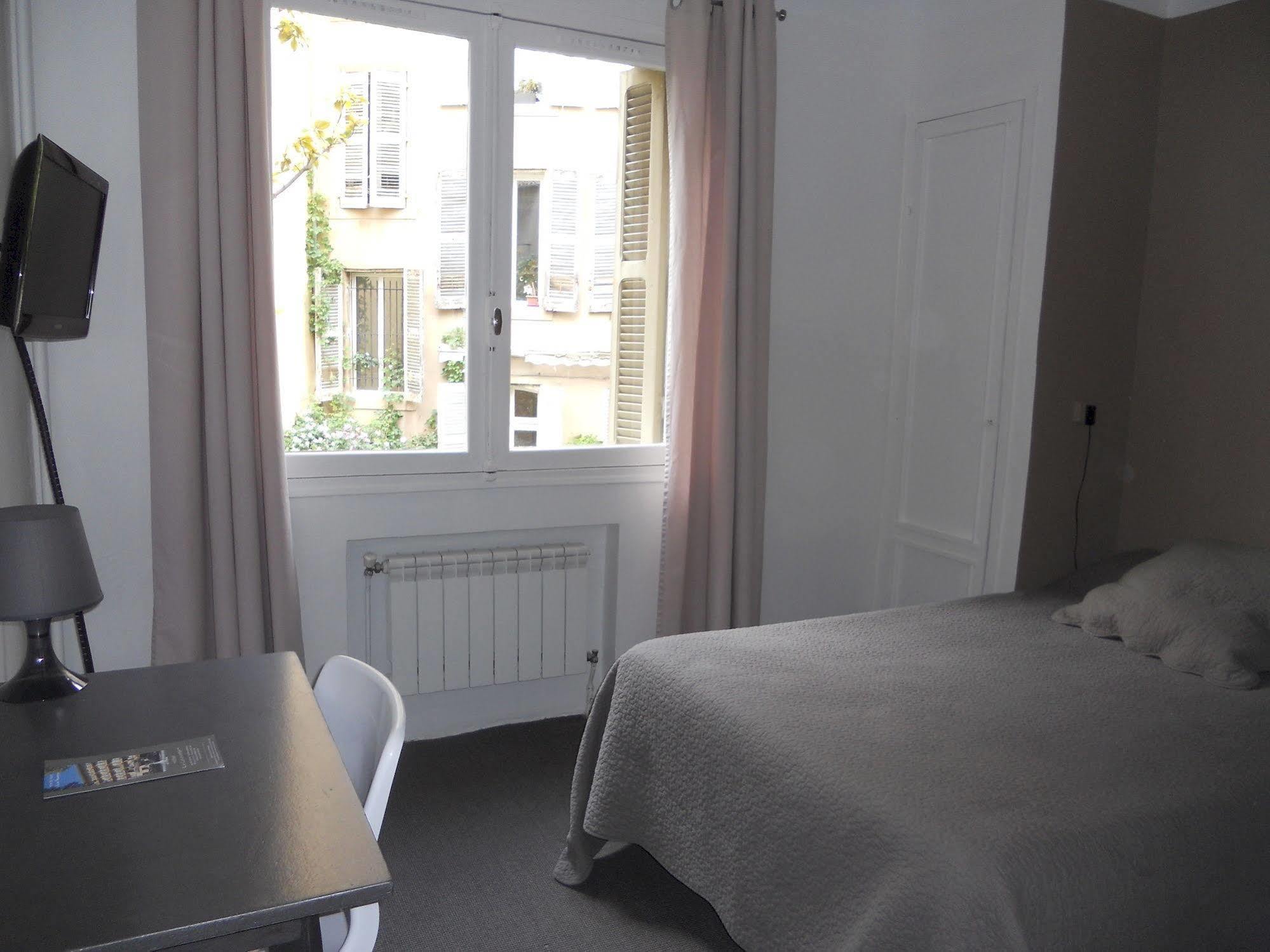 La Caravelle Hotel Aix-en-Provence Bagian luar foto